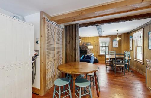 Plymouth House | Easy Living