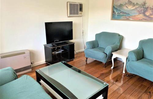 Springvale House | Easy Self Check-in accomodation