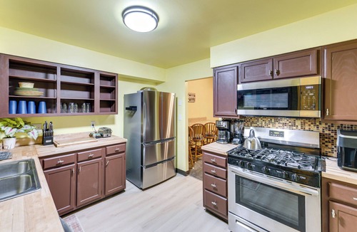 South Oakland House | Easy University & Hospital Access! Pittsburgh Home