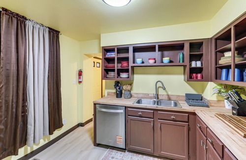 South Oakland House | Easy University & Hospital Access! Pittsburgh Home