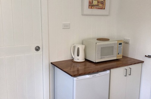 Narrawallee Apartment | Easy Walk to the Inlet & Beach