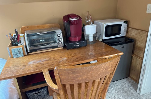 Wilmington Apartment | Easy walk to village and lake