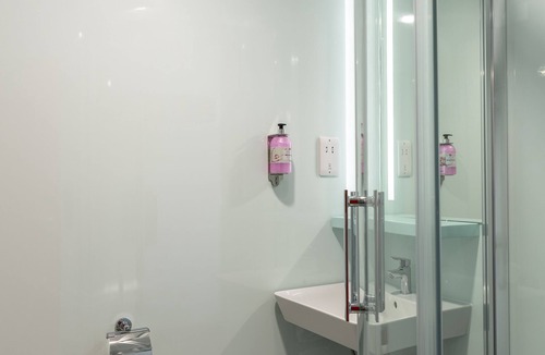 Reading Hotel | easyHotel Reading