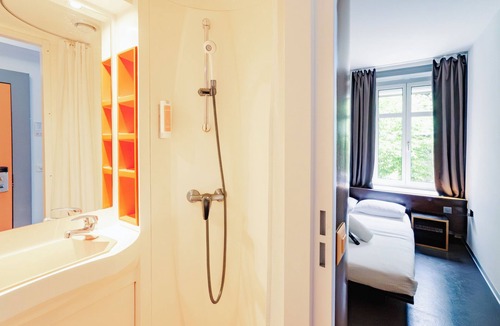 Langstrasse Hotel | easyHotel Zürich City Centre