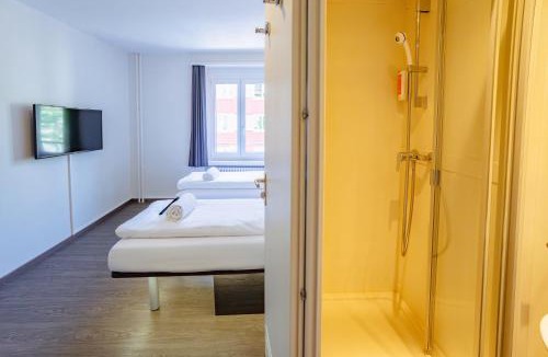Gewerbeschule Hotel | easyHotel Zürich City Limmatplatz