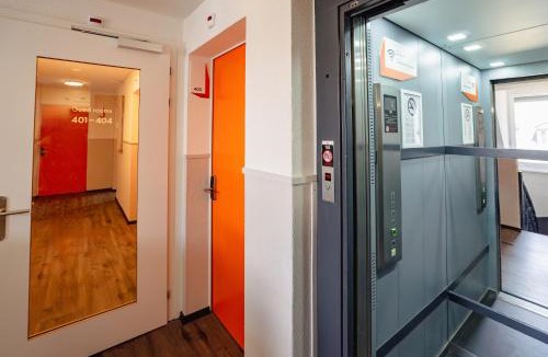 Center Hotel | easyHotel Zürich City Main Station