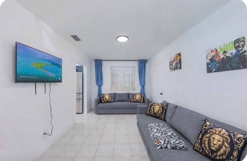 Hollywood Hills House | Eat Pray Love STR-1930