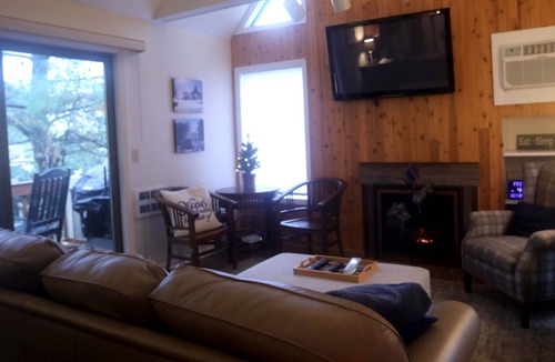 Clymer Condo | Eat-Sleep-Ski