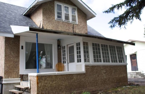 Shaunavon House | Eatoncourt Homestead-1924 Home Filled with History