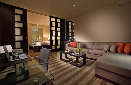 Miami Springs Hotel | EB Hotel Miami