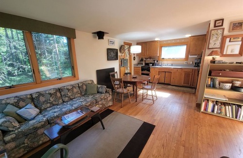 East Boothbay Cabin | Ebb And Flow | 4 Bed, 2.5 Bath