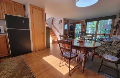East Boothbay Cabin | Ebb And Flow | 4 Bed, 2.5 Bath