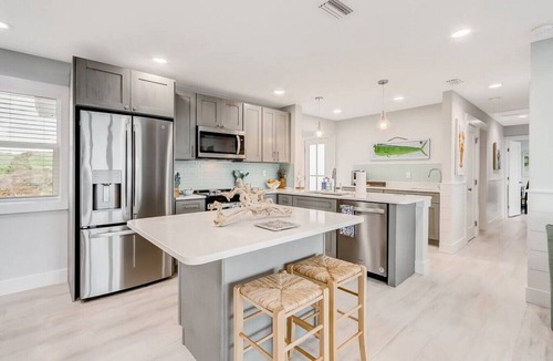 Fernandina Beach House | Ebb Tide Cottage | Beachfront | Huge Oceanfront Deck | Hot Tub