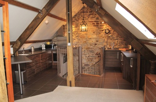 Upton Cheyney House | Ebenezer Chapel: The Apartment