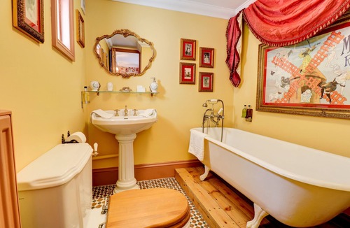 Broadstairs Bed & Breakfast | Ebenezer's Place