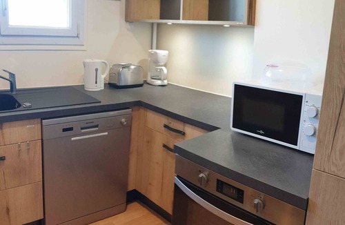 La Fayette-Eble Apartment | Eblé Apartment T5 Near Train Station – Sleeps 7