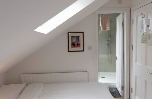 Catford Hostel | EBS London Stay