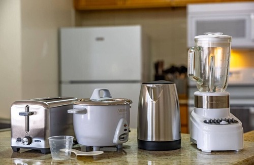 Downtown Honolulu Apartment | EC15 Chic Downtown Honolulu Retreat – Free Parking