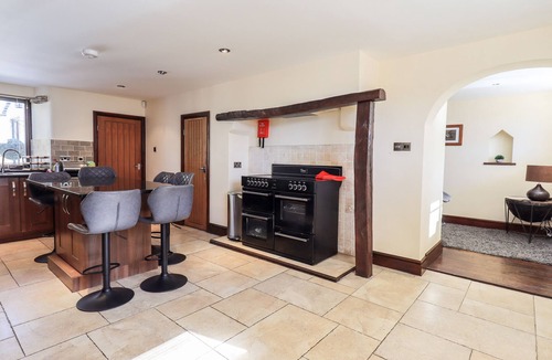 Troutbeck Bridge Cottage | ECCLERIGG GARTH, pet friendly, with open fire in Ambleside