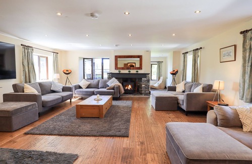 Troutbeck Bridge Cottage | ECCLERIGG GARTH, pet friendly, with open fire in Ambleside