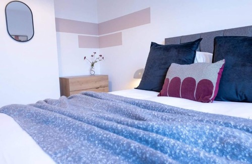 Eccles Apartment | Eccles Library Three-Bedroom Stay by Sojo Stay