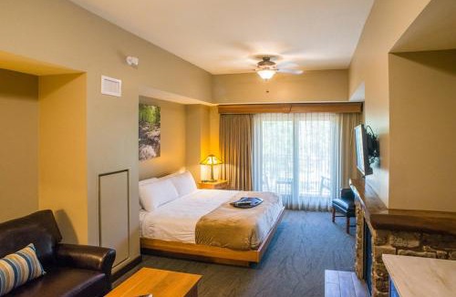 Hartshorn Hotel | Echo Bluff State Park Lodge and Cabins