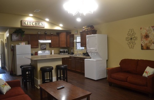 Royal Cabin | Echo Canyon Resort & Marina