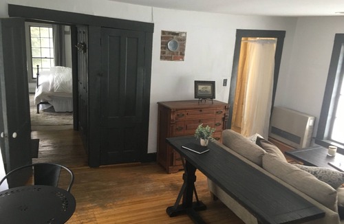 Deerfield House | Echo Hill Farm Guest Suite