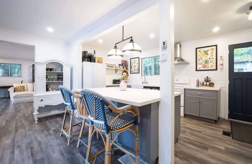 Baysville House | Echo Lake Retreat, 5 BDRMS, Water Toys!