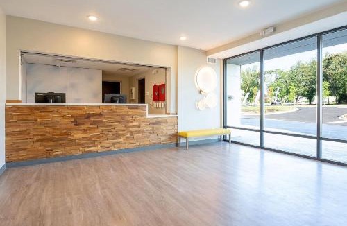 Plano Hotel | ECHO Suites Extended Stay by Wyndham Dallas Plano - Frisco