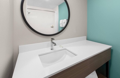 Fort Worth Hotel | Echo Suites Extended Stay by Wyndham Fort Worth Alliance