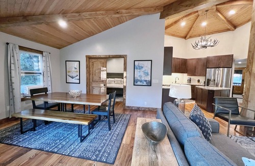 Echo Lake Cabin | Echo Summit Cabin: Family Friendly - Modern - Hot Tub - Riverfront!