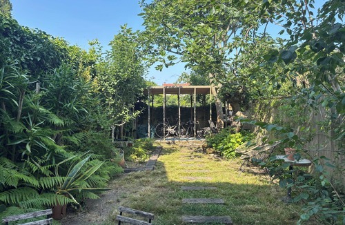 Nansouty-Saint-Genes House | Echoppe Rénovée en Maison D'architecte