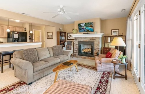 Foscoe Condo | Echota Wintergreens R1622- Mountain Condo, Gated Resort, Indoor/Outdoor Pools and Hot Tub, Fitnes...