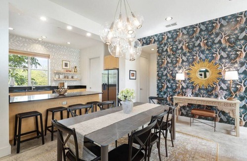 Fort Worth House | Eclectic 3-Story Townhouse - Central Location!