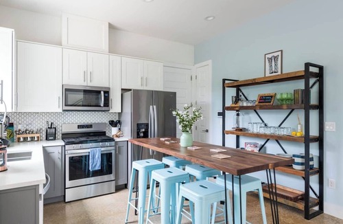 Foster Heights House | Eclectic Austin Oasis| Rooftop Decks, Downtown Views