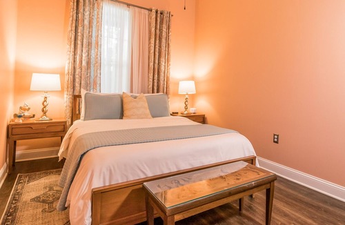Cotter House | ❤️“Eclectic Bungalow” Walk to the White River & café