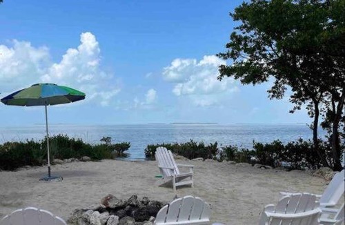 Islamorada Apartment | Eclectic Easeful Stay!