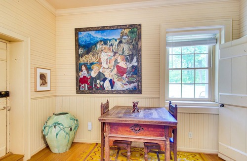 Keene Cottage | Eclectic Esmont Cottage: Pets Welcome!