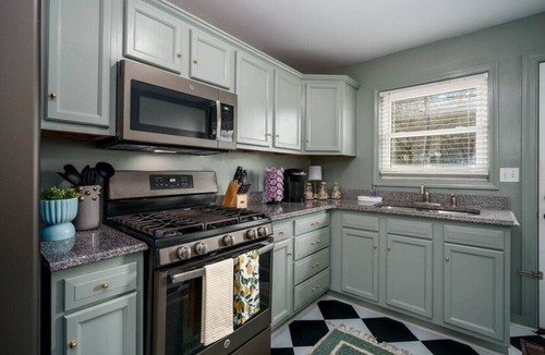 Crestwood South House | Eclectic Getaway Minutes from Downtown