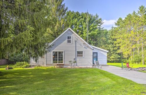 Ladysmith House | Eclectic Ladysmith Hideaway: Hike and Hunt!