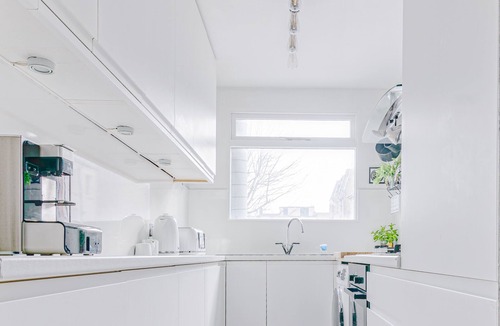 Kemptown House | Eclectic modern victorian large city central flat