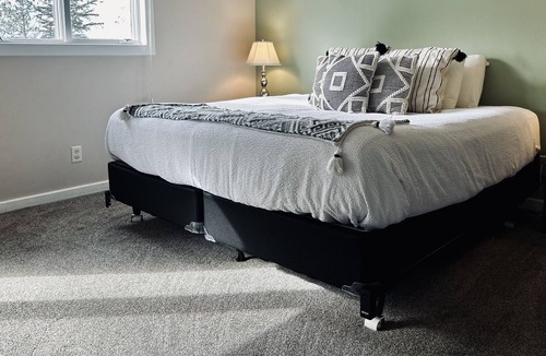 Park Point House | Eclectic Park Point Escape