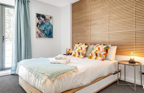 Chippendale Apartment | Eclectic, Perfectly Positioned Apartment