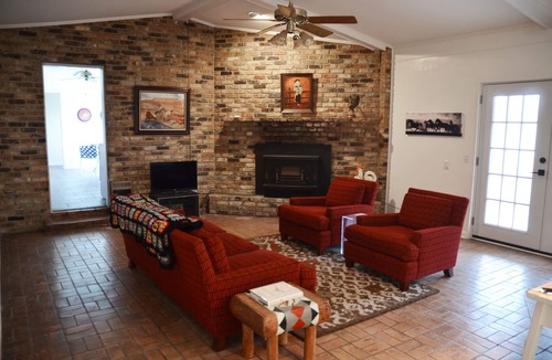 Westminster House | Eclectic Ranch House, Great for Families! Trenton, Leonard, Whitewright