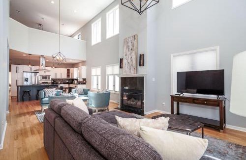 Lower East Side Apartment | Eclectic Stylish and Cozy Milwaukee Home