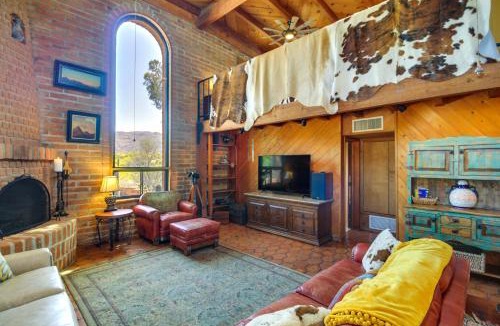 Tucson House | Eclectic Tucson Home 2 Mi to Saguaro National Park