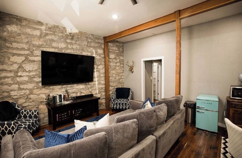 Eureka Springs Historic District Apartment | Eclectic Upper Loft Downtown