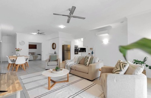 Cairns Central Business District Apartment | Eclipse A Poolside Family Escape in the CBD