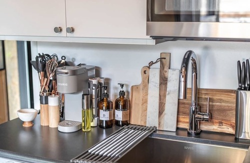 South Perry District Apartment | Eco and Pet-friendly Private Micro Studio